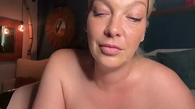 Živý XXX chat Cyberchickie-official
