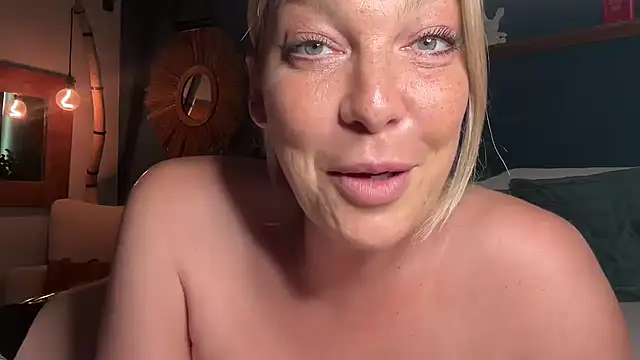 Cyberchickie-official – webcam-show