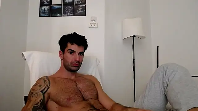 Verycutex Show in webcam
