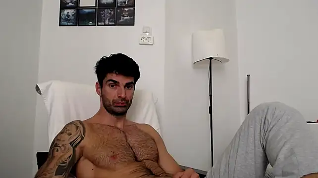 Verycutex Show in webcam