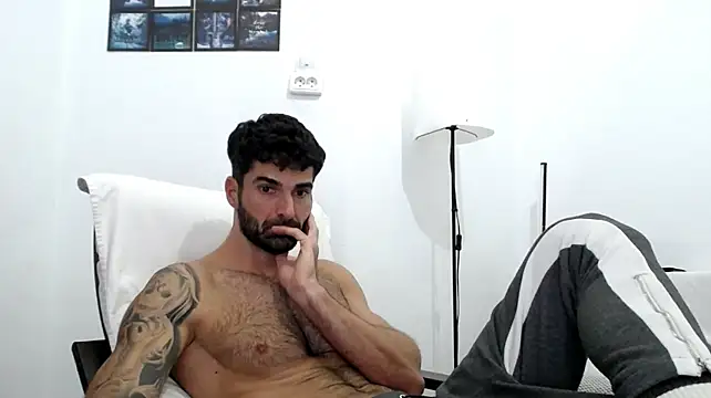 Verycutex Show in webcam