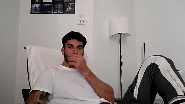 Verycutex webkamerás műsora