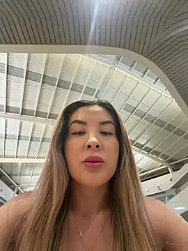 Chat +18 de Alexa_seexy1 ao vivo
