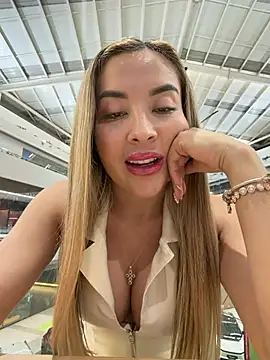 Chat +18 de Alexa_seexy1 ao vivo