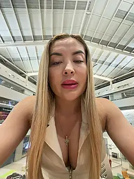 Show modela Alexa_seexy1 na web-kameri