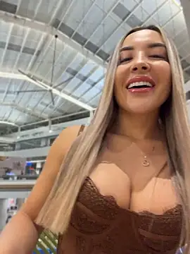 Chat +18 de Alexa_seexy1 ao vivo
