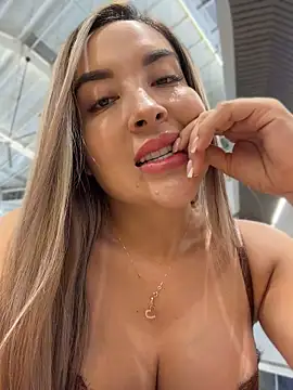 Alexa_seexy1 Adlı Modelin Canlı XXX Sohbeti