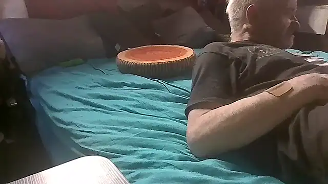 Makowboy: διαδικτυακό σόου στην κάμερα