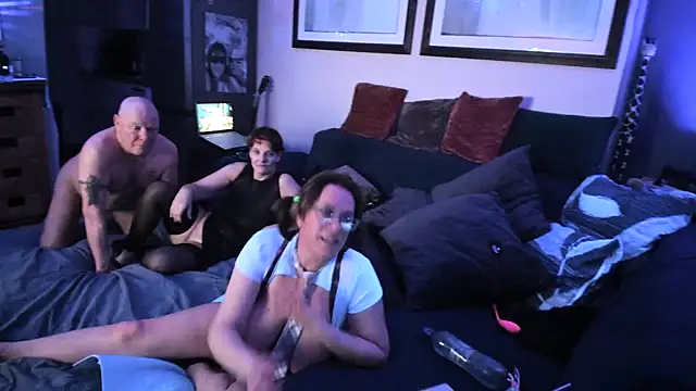 KinkyHenR Webcamshow