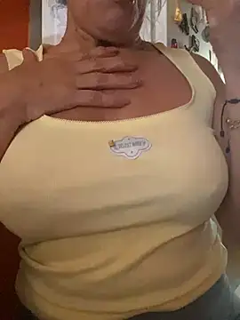camelia3's Live XXX Chat