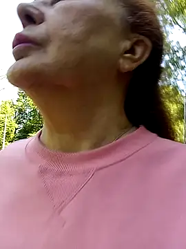 Hottie-Mom – webcam-show