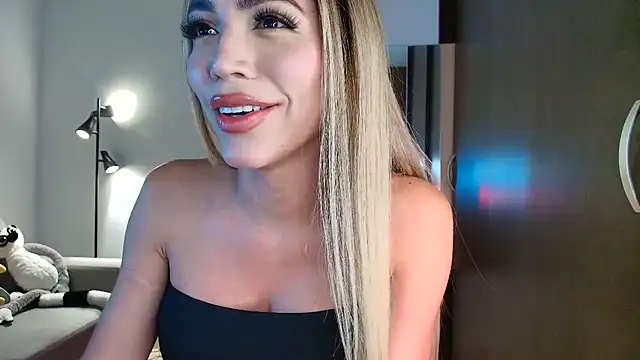 Kimy_Angel Show in webcam