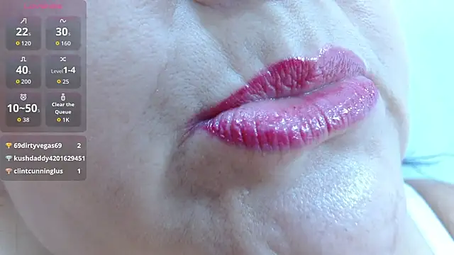 Kerly_Doll élő XXX-chatje