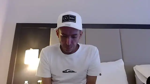 הופעת וובקאם של smokenstrokex
