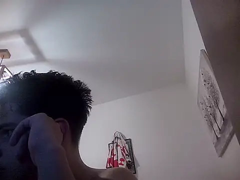 ALEX20051904 Webcam show