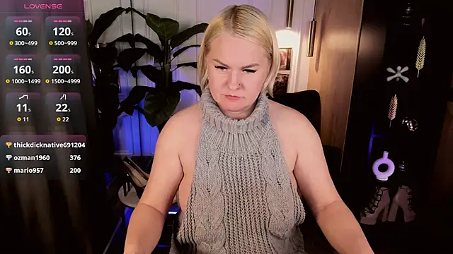 YolandaKiss' Live XXX Chat