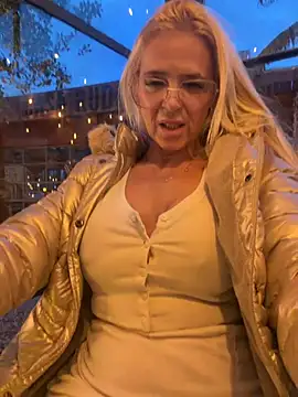 Reyna63 XXX чат на живо