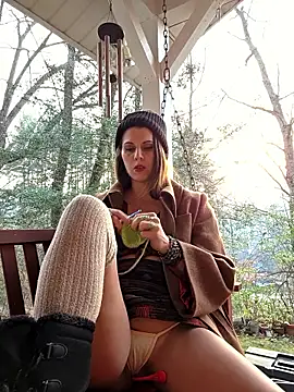 KittyWhispers' Webcam Show