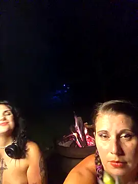 KittyWhispers Show in webcam