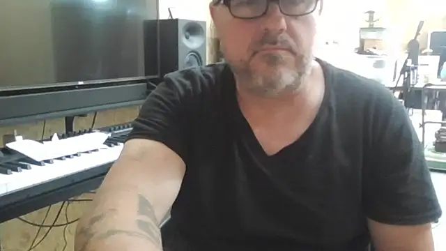 Luvslave7's Webcam Show