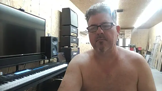 Luvslave7: διαδικτυακό σόου στην κάμερα