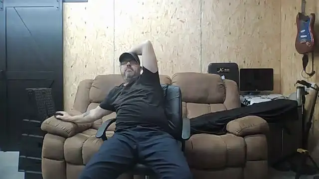 Luvslave7 Show Webcam