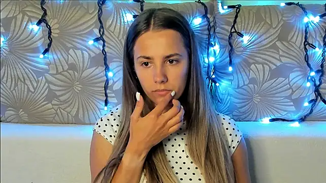 MaggieCake's Webcam Show