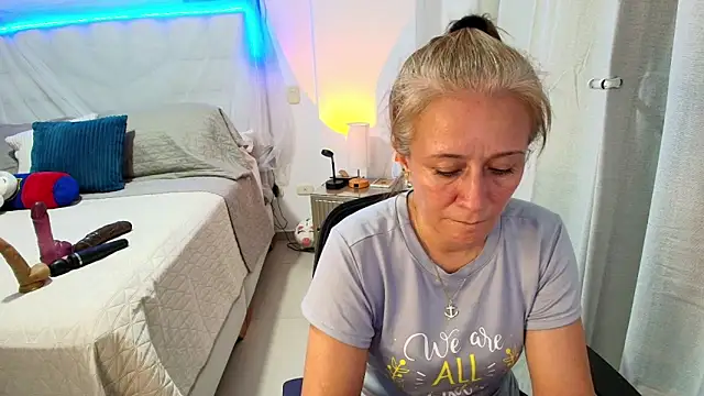 Chat +18 de Naty_Stone ao vivo