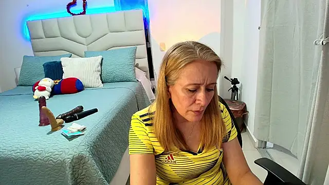 Naty_Stone 라이브 XXX 채팅