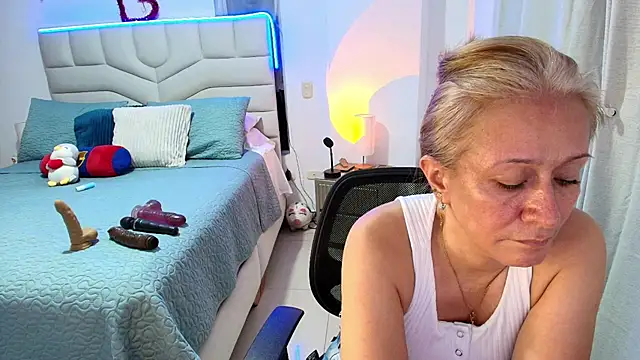 Naty_Stone Adlı Modelin Canlı XXX Sohbeti