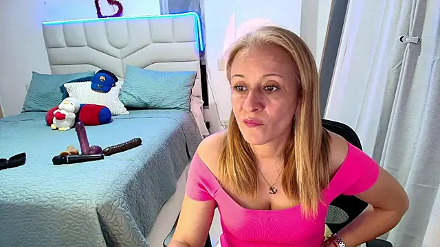 Chatroom XXX en direct de Naty_Stone