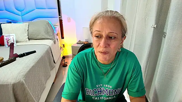 Chat +18 de Naty_Stone ao vivo