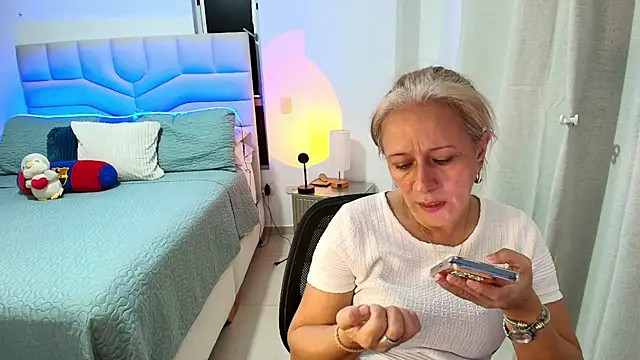 Chat +18 de Naty_Stone ao vivo