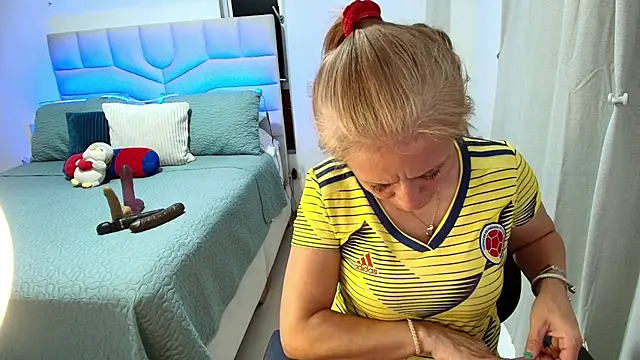 Naty_Stone Adlı Modelin Canlı XXX Sohbeti