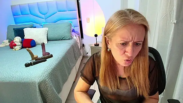 Naty_Stone Adlı Modelin Canlı XXX Sohbeti