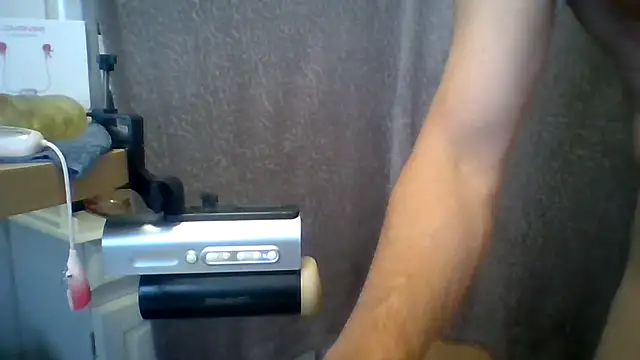 Oliverlong Show in webcam
