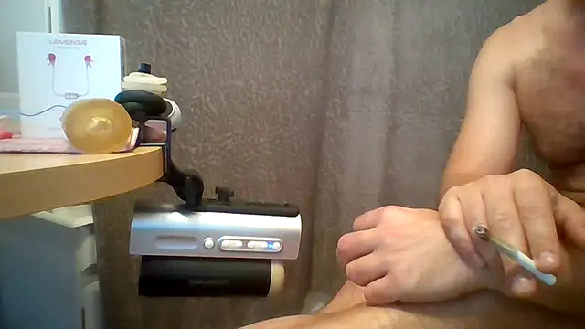 Oliverlong Show in webcam