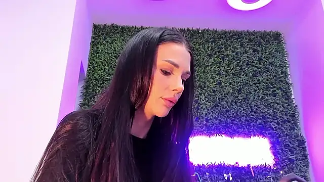 realhotfallingdevil 网络视讯表演