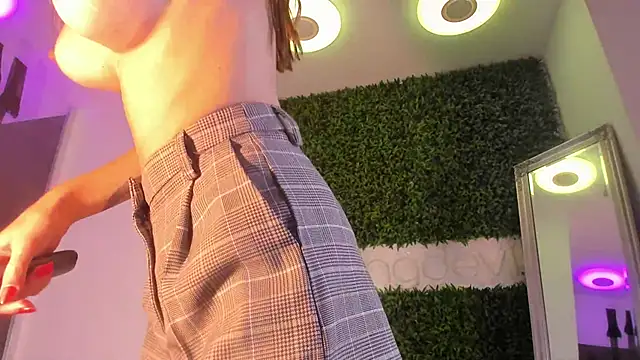 realhotfallingdevil's Live XXX Chat