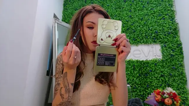 Živý XXX chat realhotfallingdevil