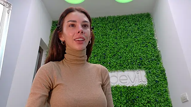 realhotfallingdevil webcam show