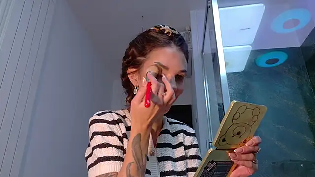 دردشة realhotfallingdevil الجنسية المباشرة