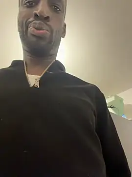 malik75_sexy webkamerás műsora