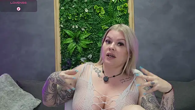Chatroom XXX en direct de Issa_Jo
