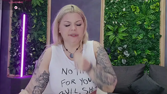Issa_Jo Live XXX-Chat
