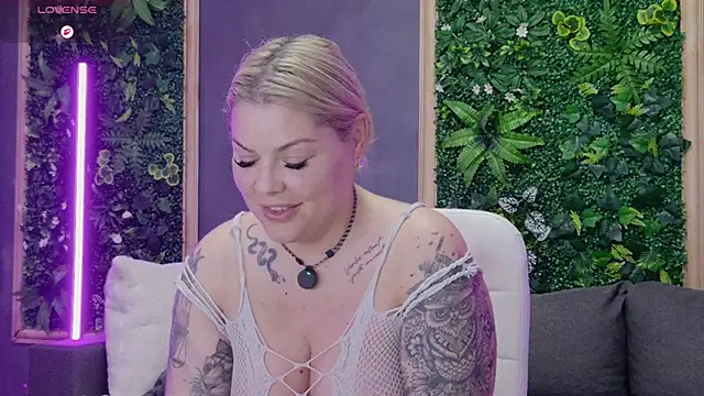Issa_Jo 网络视讯表演