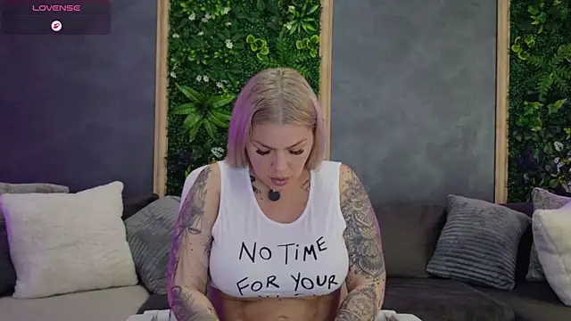 Issa_Jo Webcam show