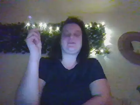 Chat soba uživo modela Elo__