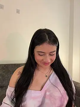 XXX chat uživo modela KallyMyller1