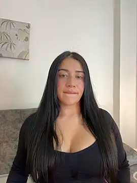 Chat +18 de KallyMyller1 ao vivo